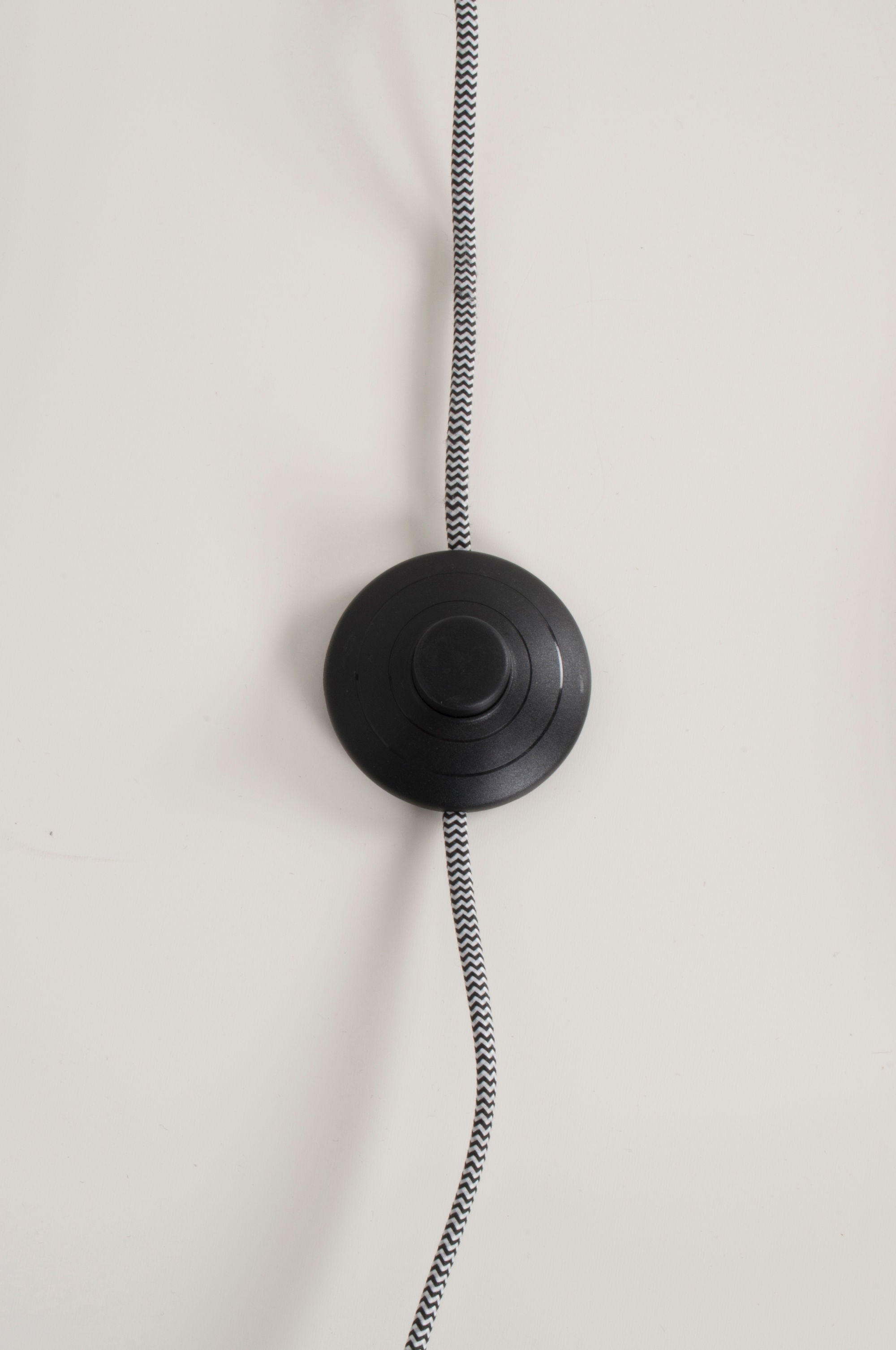 Zuiver Buckle Head Black Floor Lamp